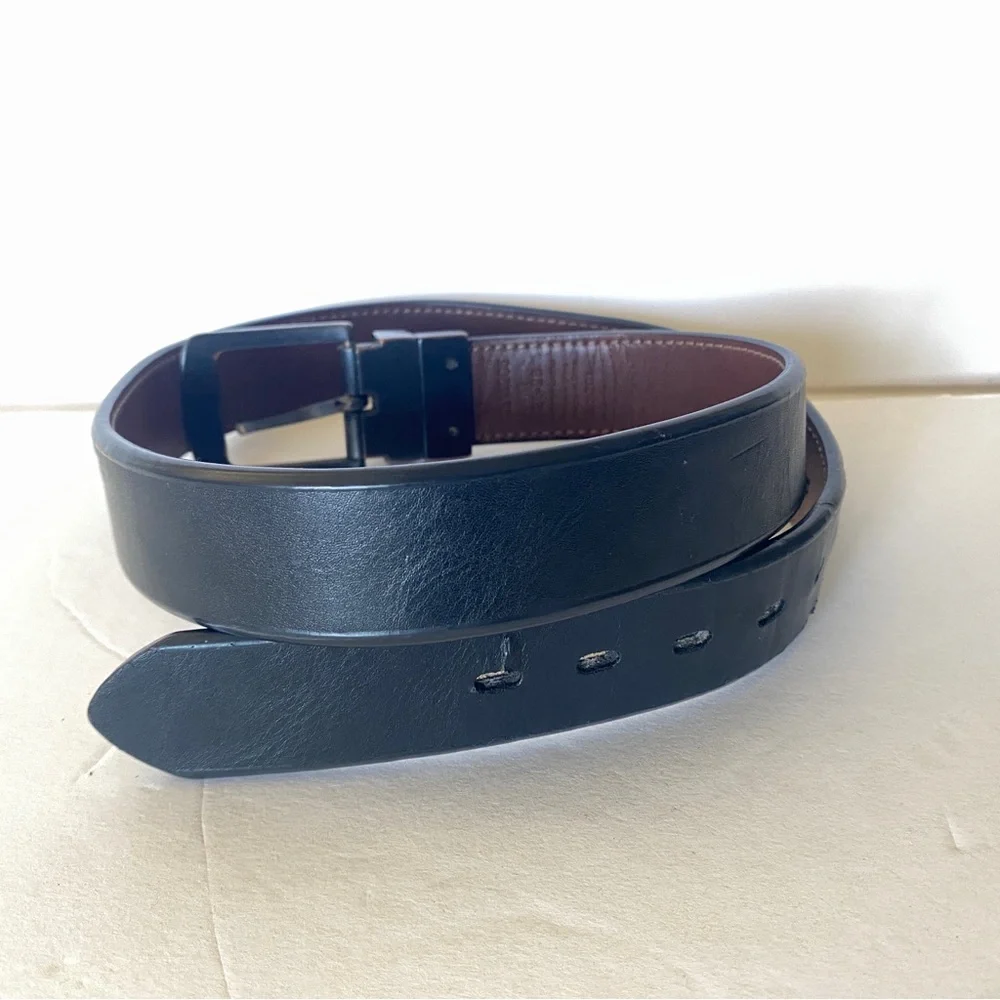 Levi Strauss Reversible Belt Black Brown Kids M 26-28 Vegan Leather Metal Buckle